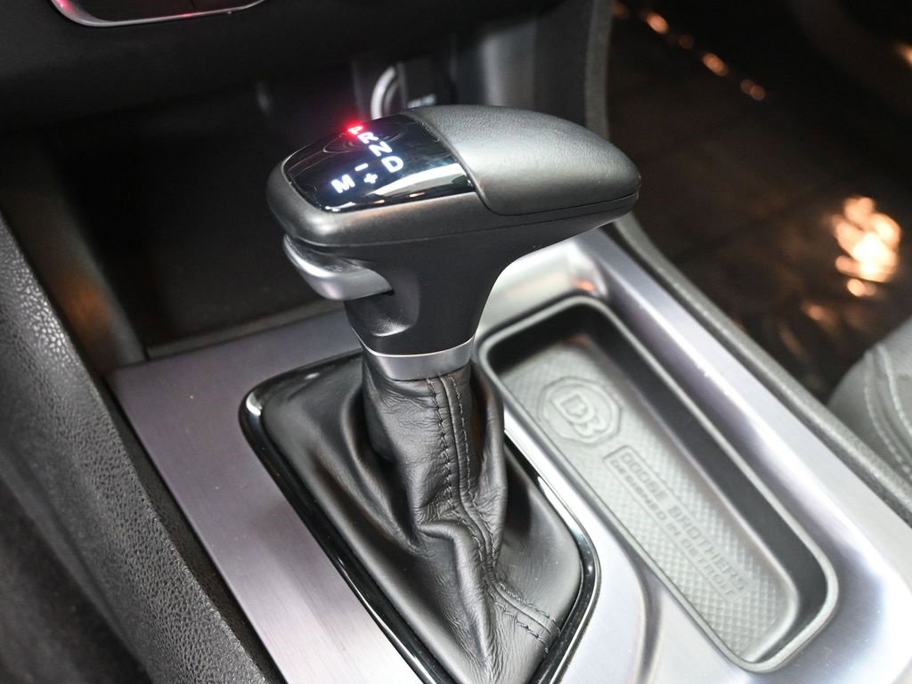 Used 2018 Dodge Charger SXT w/ Blacktop Package image 21