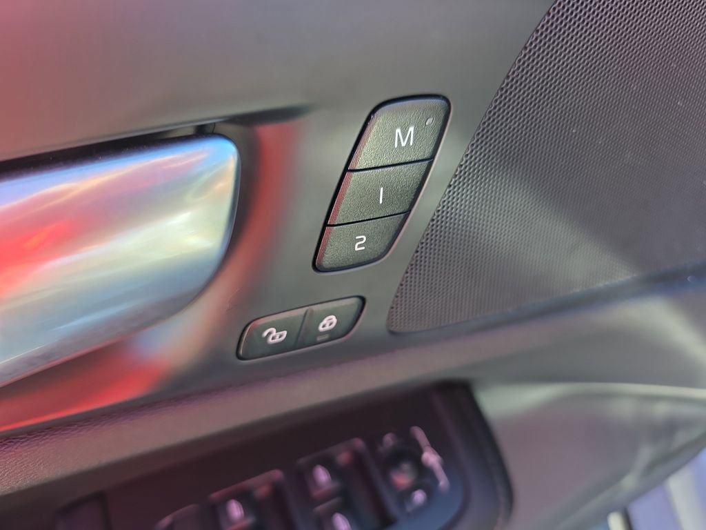 Certified 2024 Volvo S60 B5 Core image 22