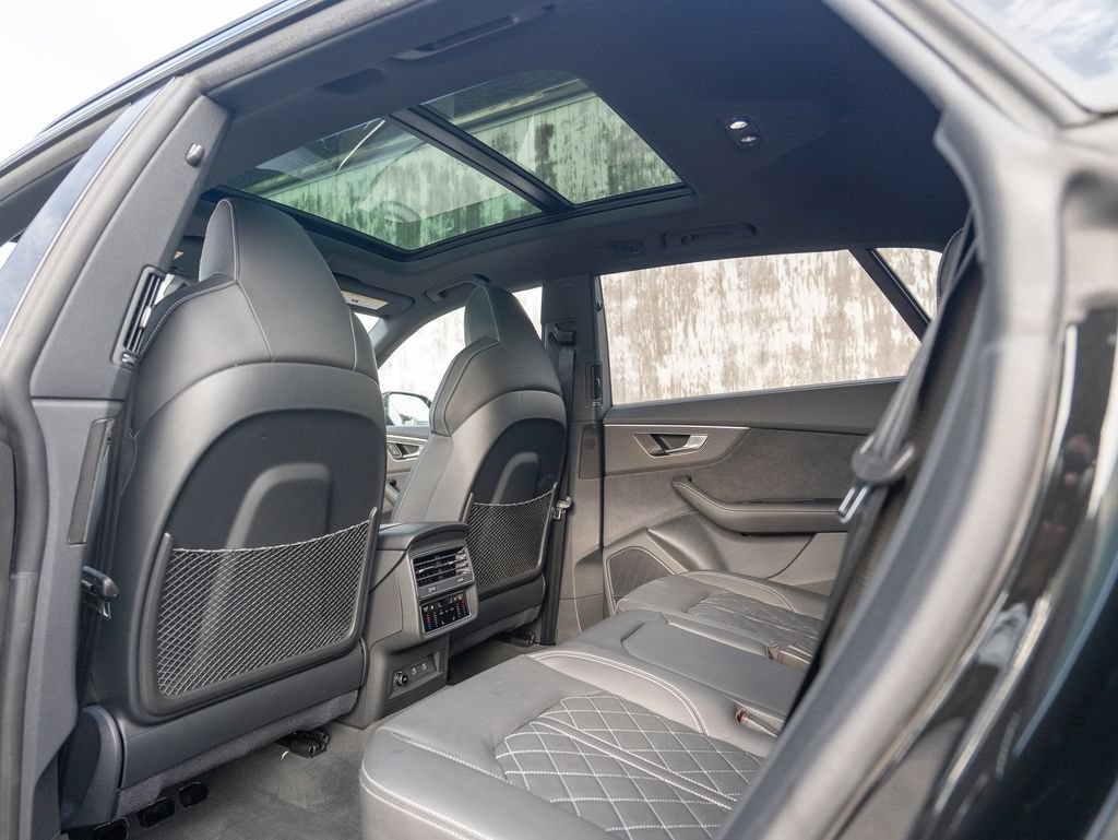 Used 2024 Audi SQ8 Premium Plus w/ S Sport Package AWD/4WD image 35