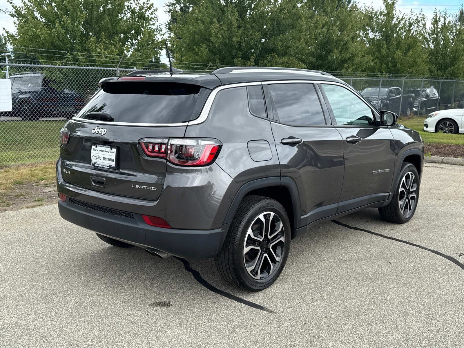 Used 2022 Jeep Compass Limited image 5