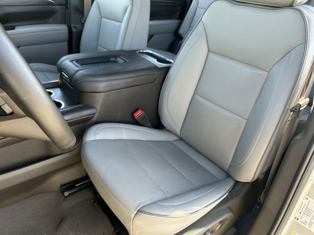 Used 2024 GMC Yukon XL SLT w/ SLT Luxury Package AWD/4WD image 19