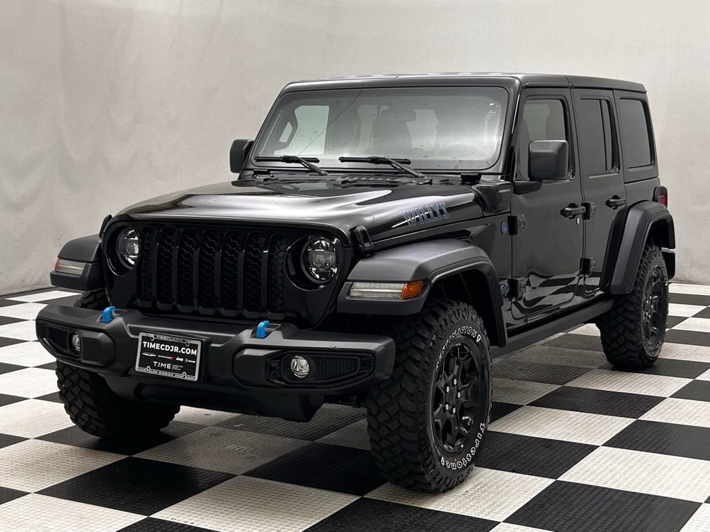 Used 2023 Jeep Wrangler Unlimited w/ Cold Weather Group AWD/4WD image 4