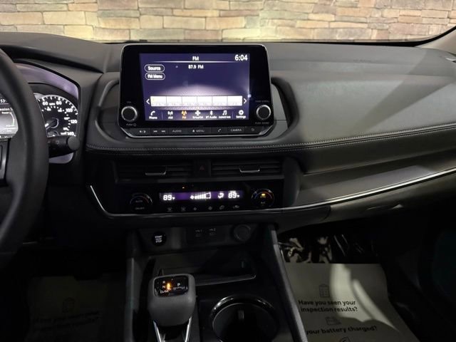 Certified 2025 Nissan Rogue SV image 18