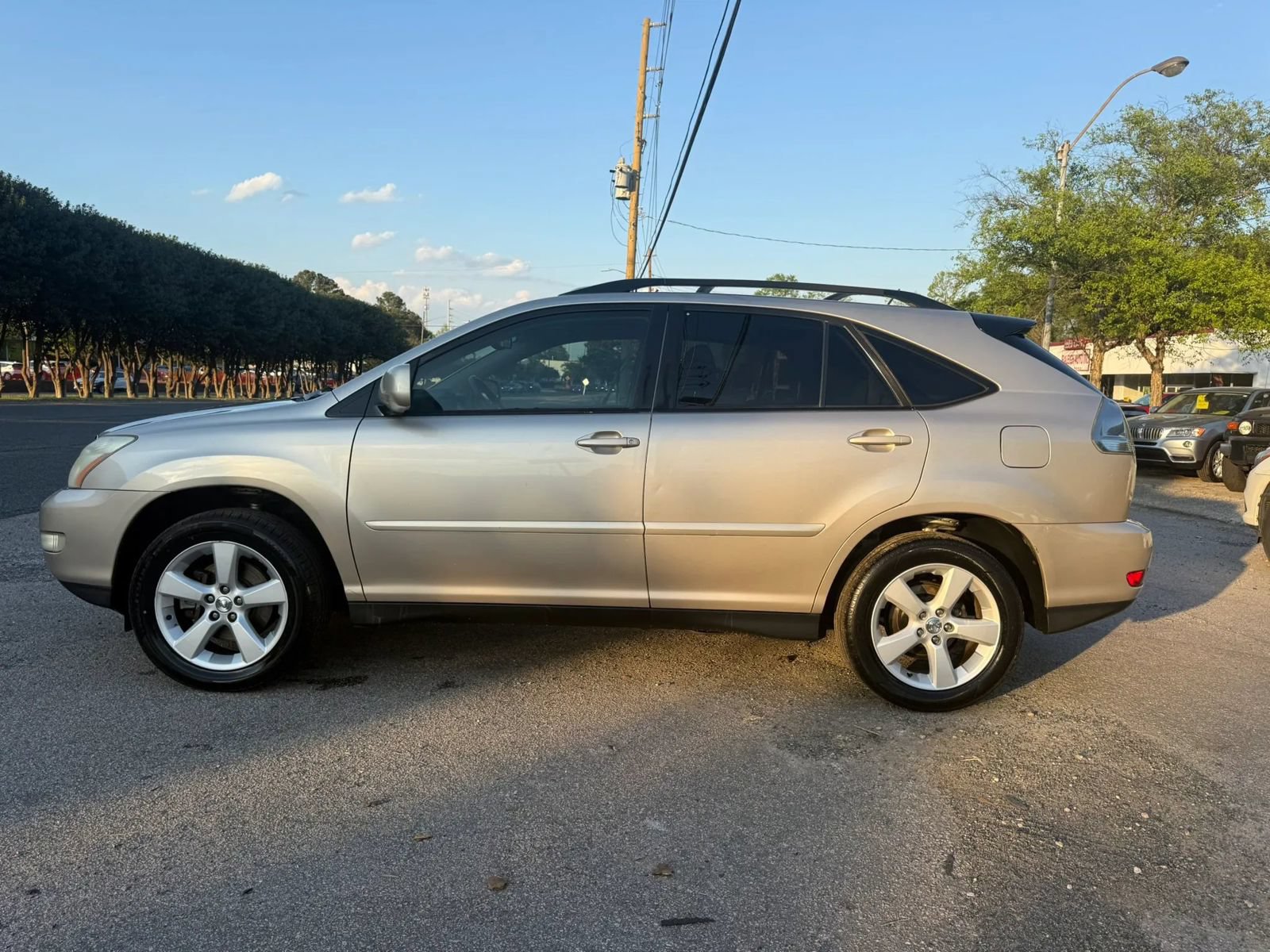 Used 2005 Lexus RX 330 FWD image 4