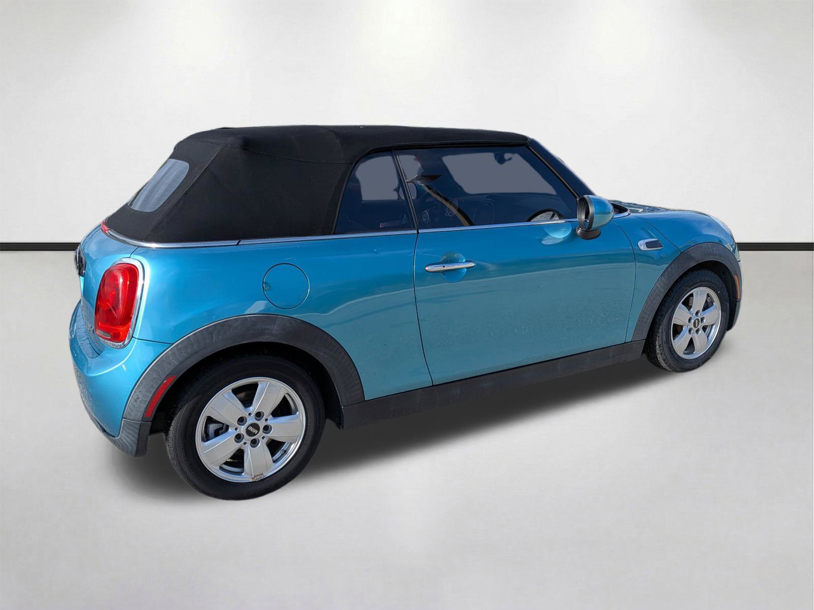 Used 2016 MINI Cooper Convertible FWD image 4
