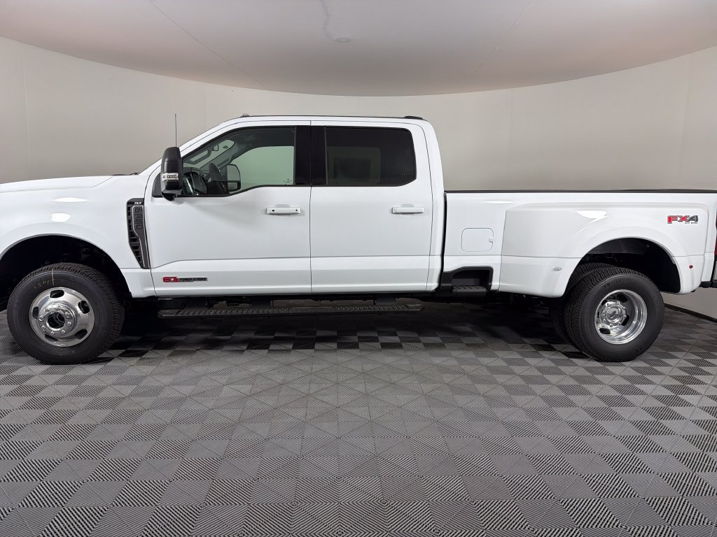 New 2027 Ford F350 XLT w/ XLT Premium Package AWD/4WD image 6