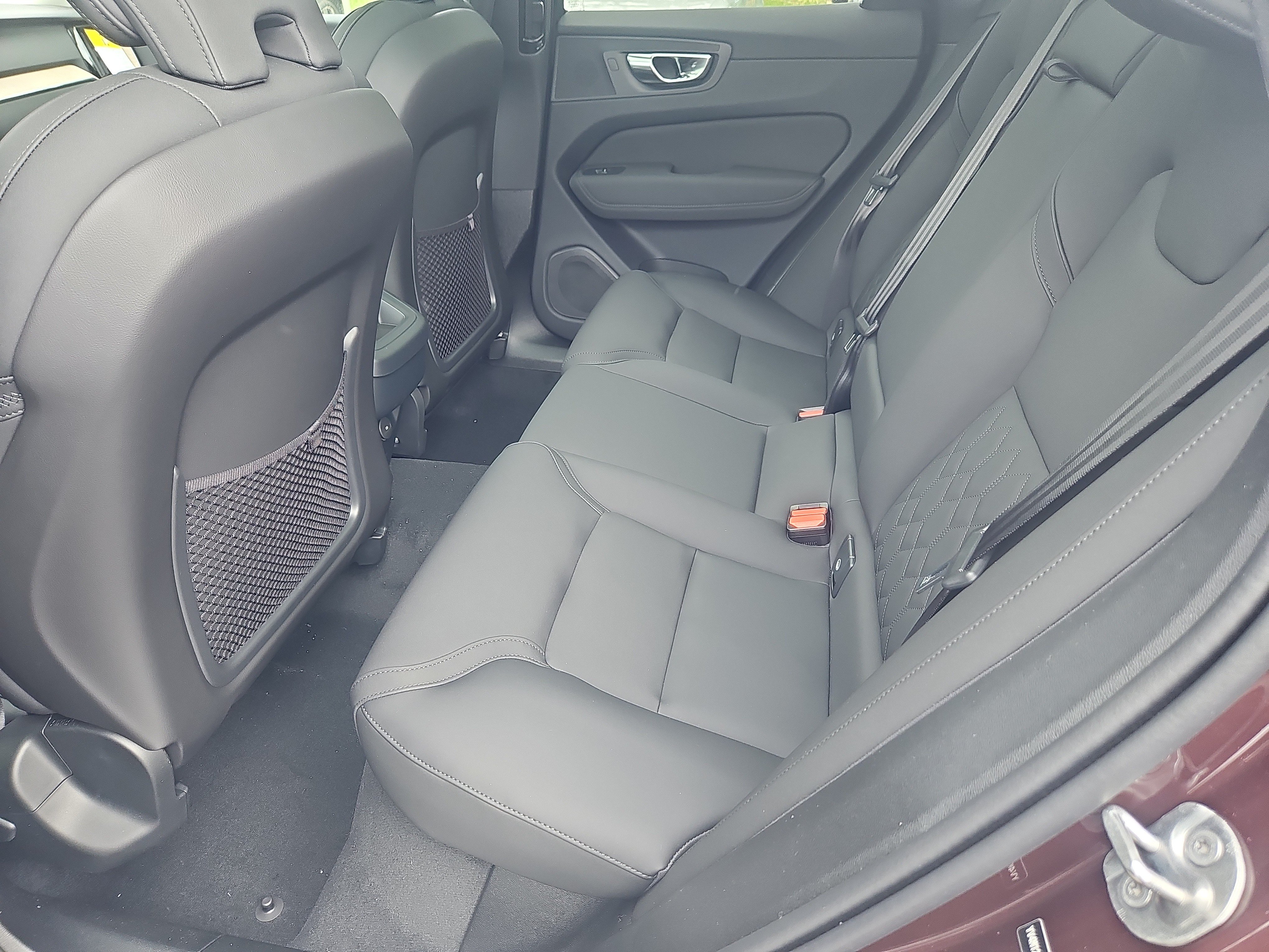 New 2026 Volvo XC60 B5 Core w/ Protection Package Premier AWD/4WD image 19