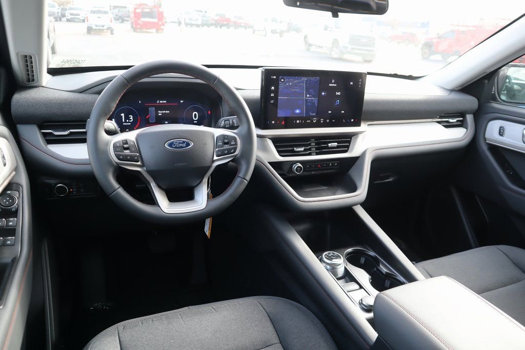 New 2026 Ford Explorer Active image 2