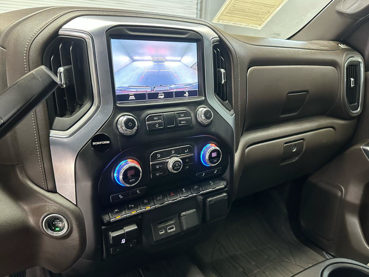 Used 2022 GMC Sierra 1500 SLT AWD/4WD image 19