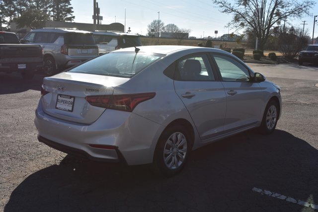 Used 2022 Hyundai Accent SE image 5