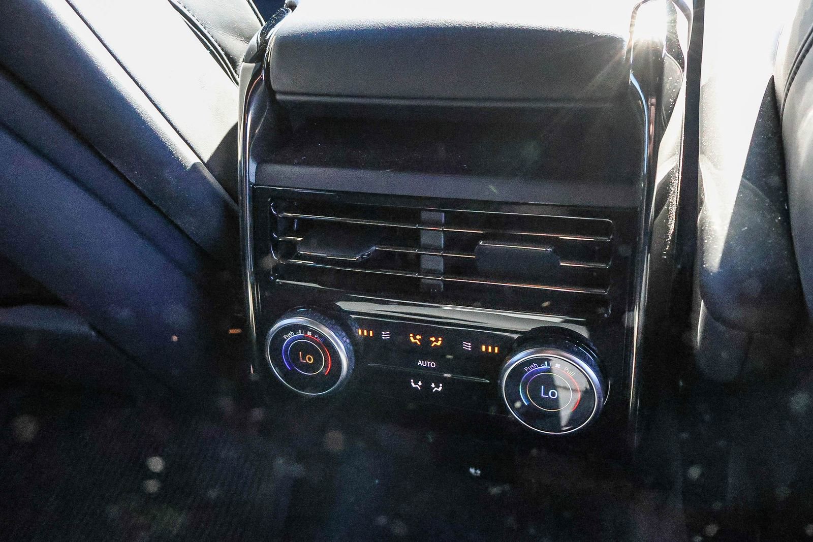 Used 2024 Land Rover Range Rover Sport Dynamic SE image 18