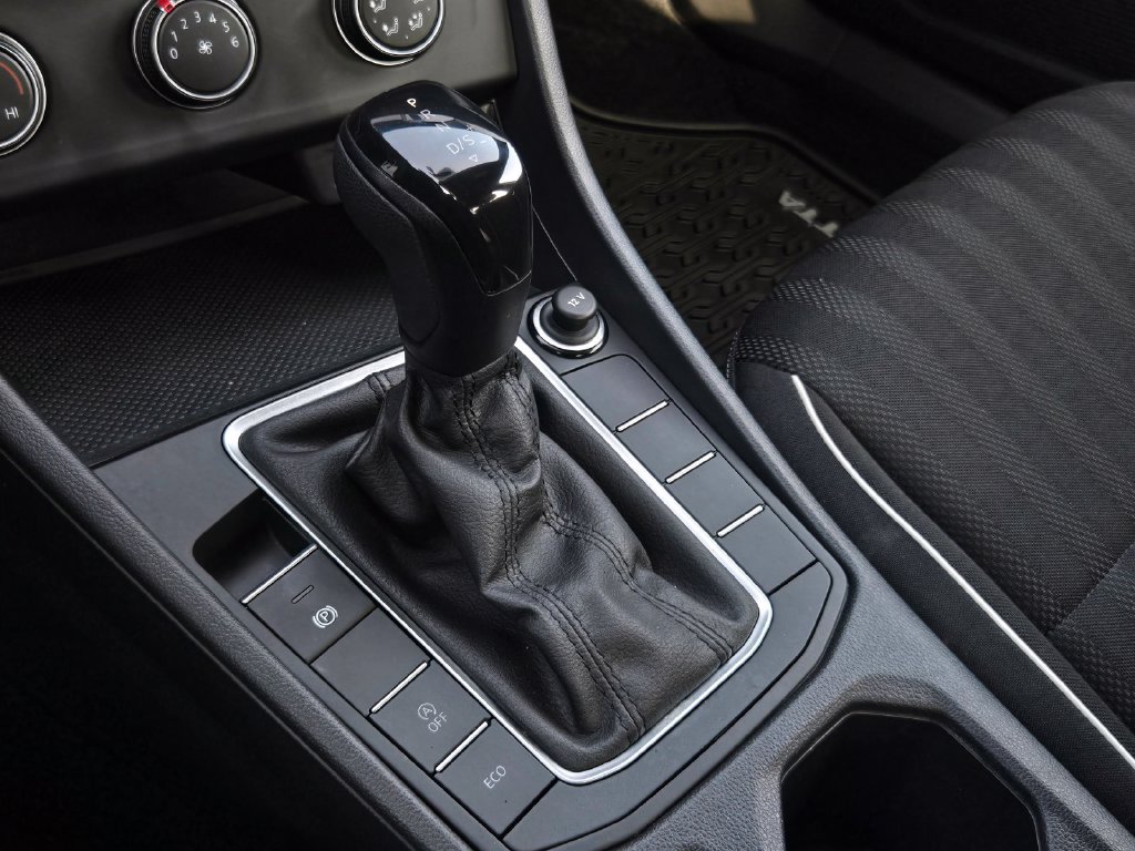 Used 2022 Volkswagen Jetta Sport FWD image 18