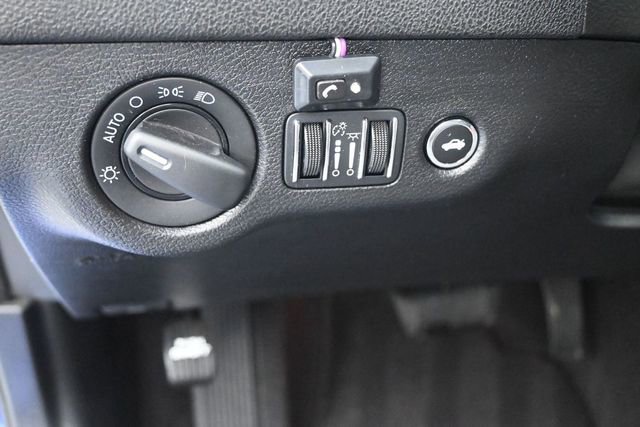 Used 2022 Dodge Charger SXT w/ Blacktop Package RWD image 21