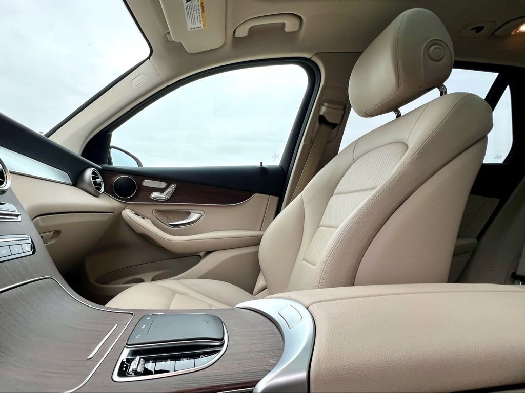 Certified 2022 Mercedes-Benz GLC 300 4MATIC image 45