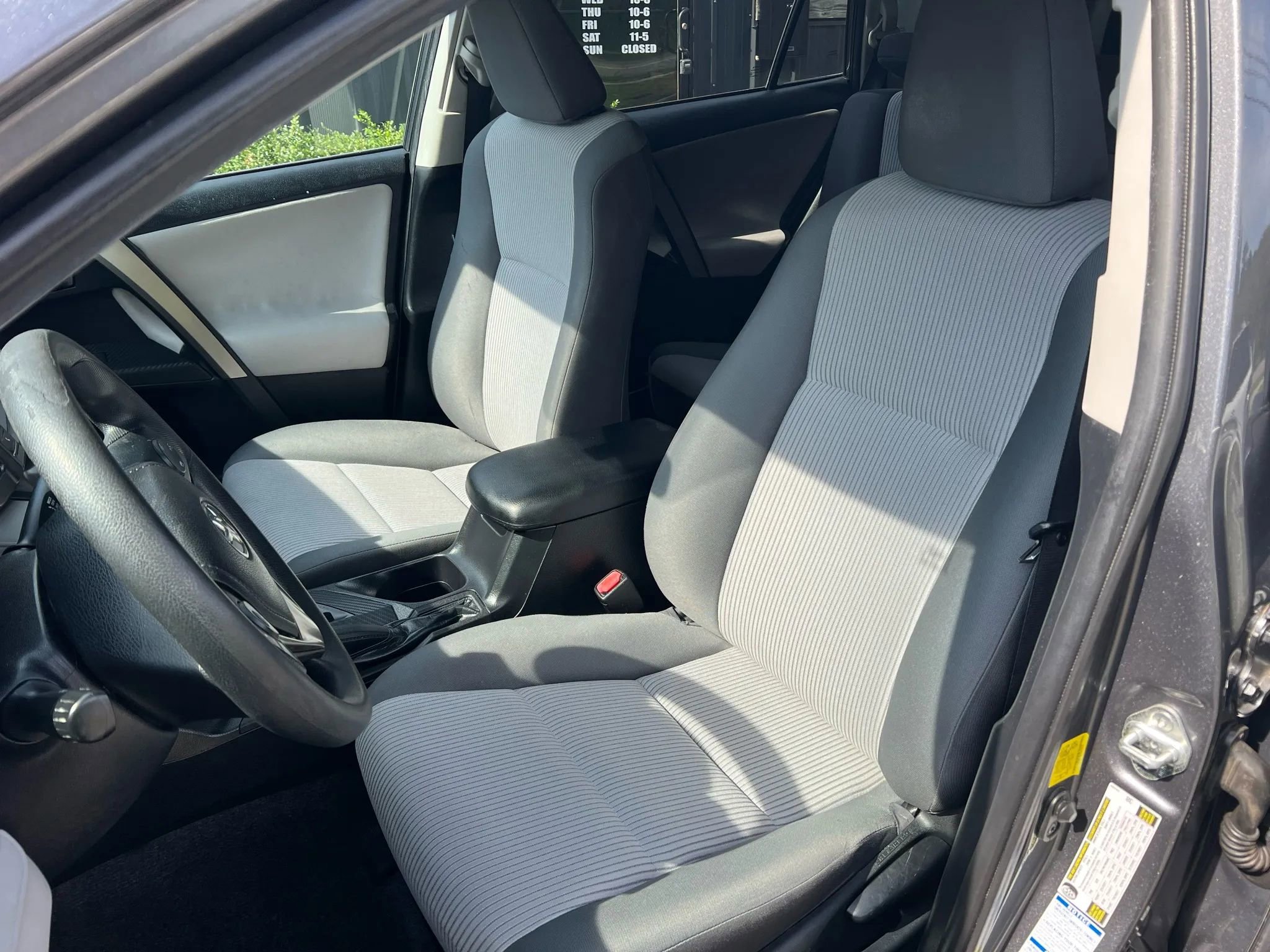 Used 2014 Toyota RAV4 LE image 10