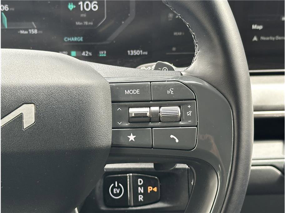 Used 2024 Kia EV9 Wind image 25