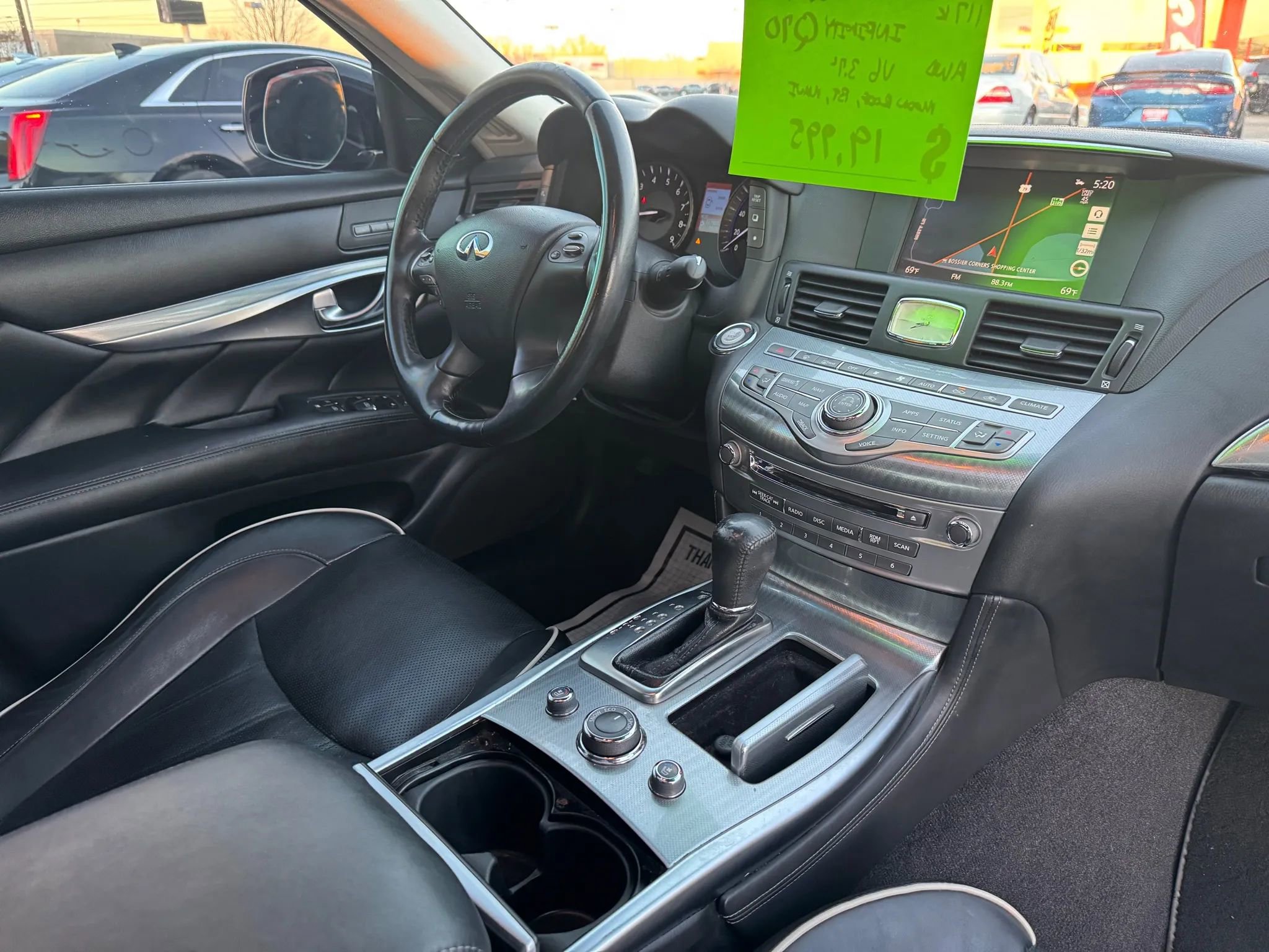 Used 2019 INFINITI Q70 Luxe AWD/4WD image 16