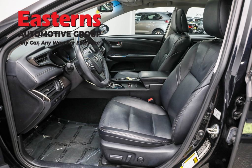 Used 2018 Toyota Avalon XLE Premium image 13