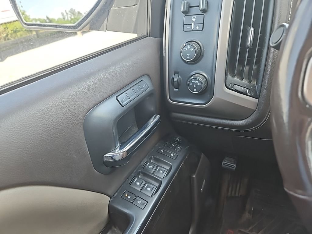 Used 2015 GMC Sierra 2500 Denali w/ Driver Alert Package image 22