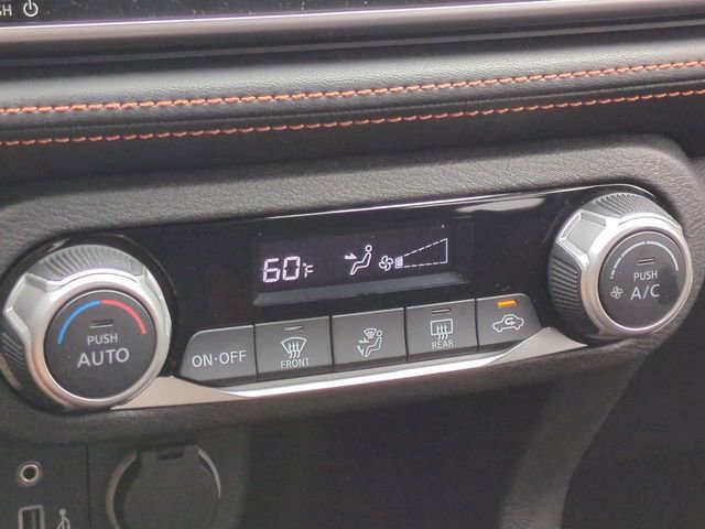 Used 2020 Nissan Kicks SR image 24