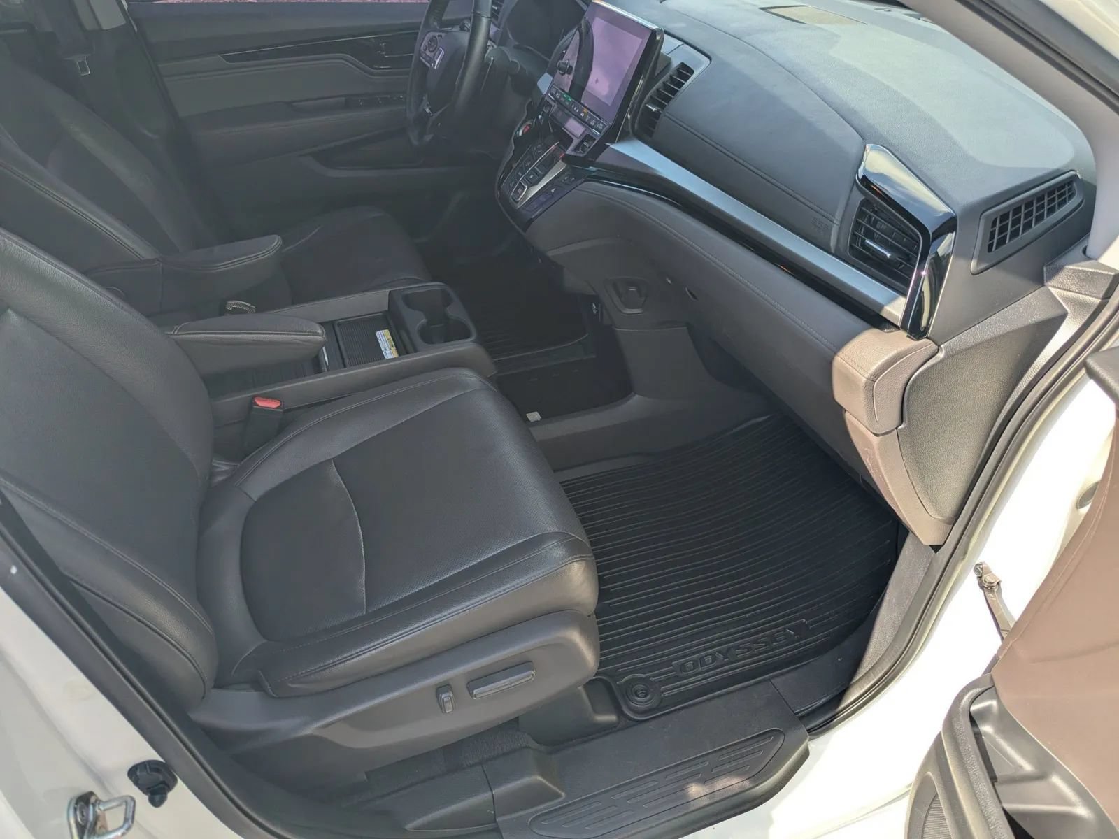 Used 2019 Honda Odyssey Elite image 12