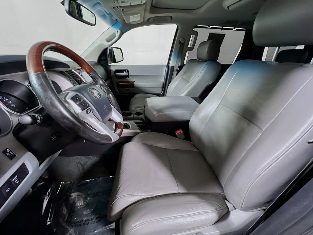 Used 2015 Toyota Sequoia Platinum image 19