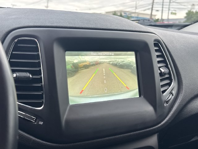 Used 2020 Jeep Compass Latitude FWD image 20