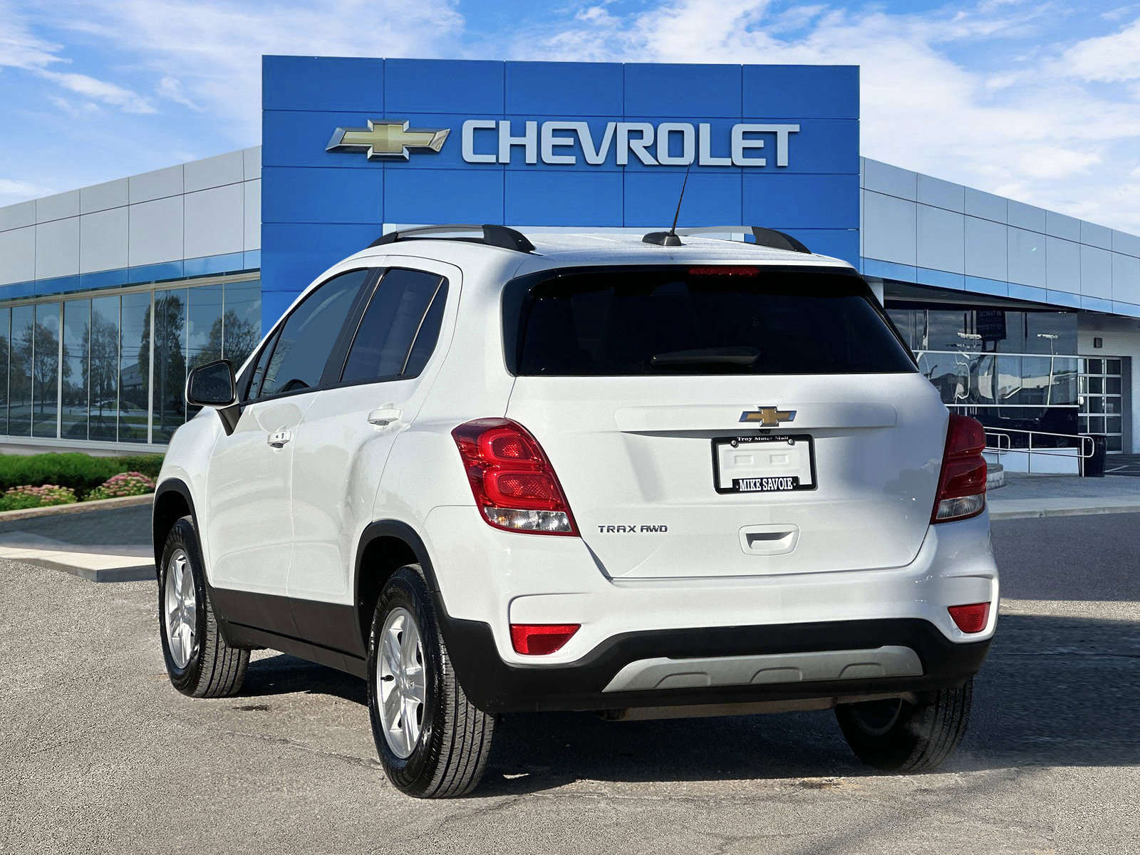 Certified 2022 Chevrolet Trax LT w/ LT Convenience Package image 3