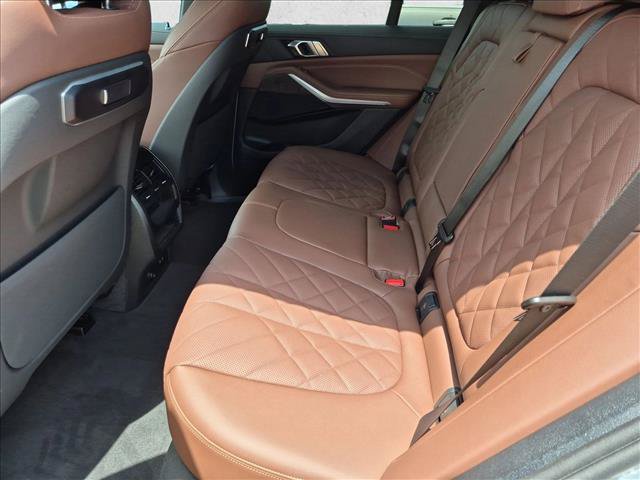 New 2026 BMW X5 xDrive50e w/ M Sport Package AWD/4WD image 16
