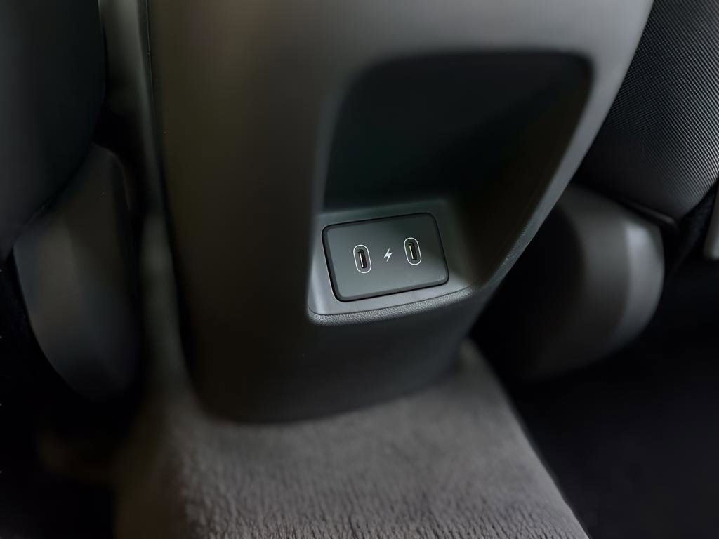 Used 2024 Hyundai Elantra SE FWD image 21