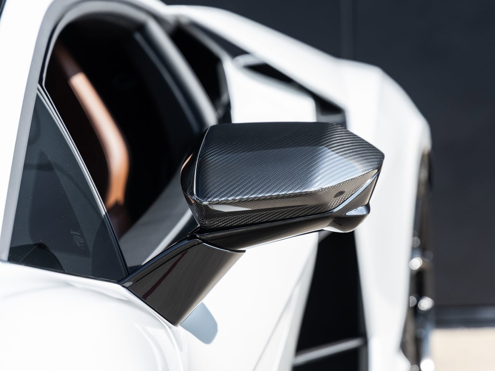 Used 2024 Lamborghini Revuelto AWD/4WD image 22