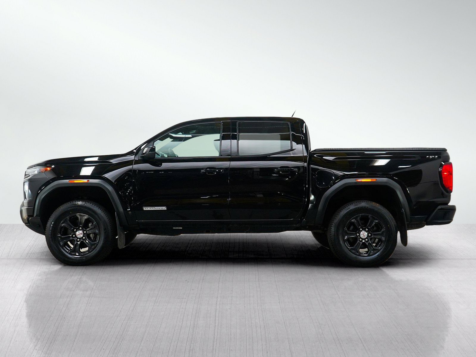 Used 2023 GMC Canyon Elevation w/ Convenience Package AWD/4WD image 2