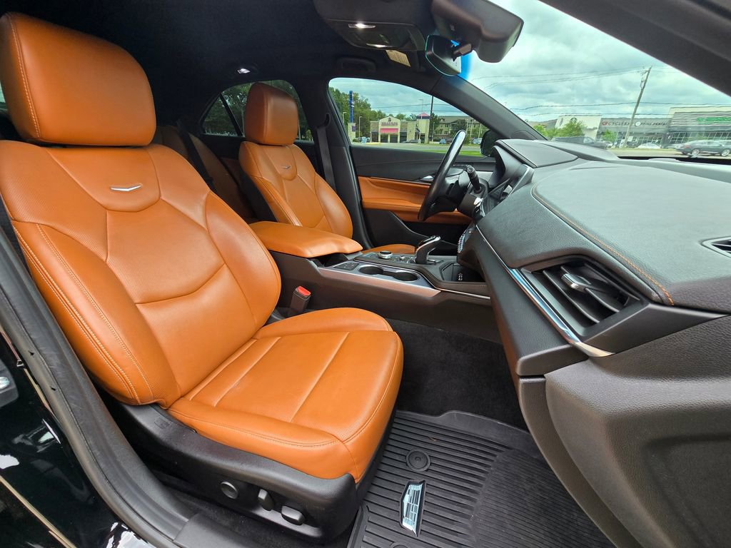 Used 2021 Cadillac CT4 Premium Luxury RWD image 12