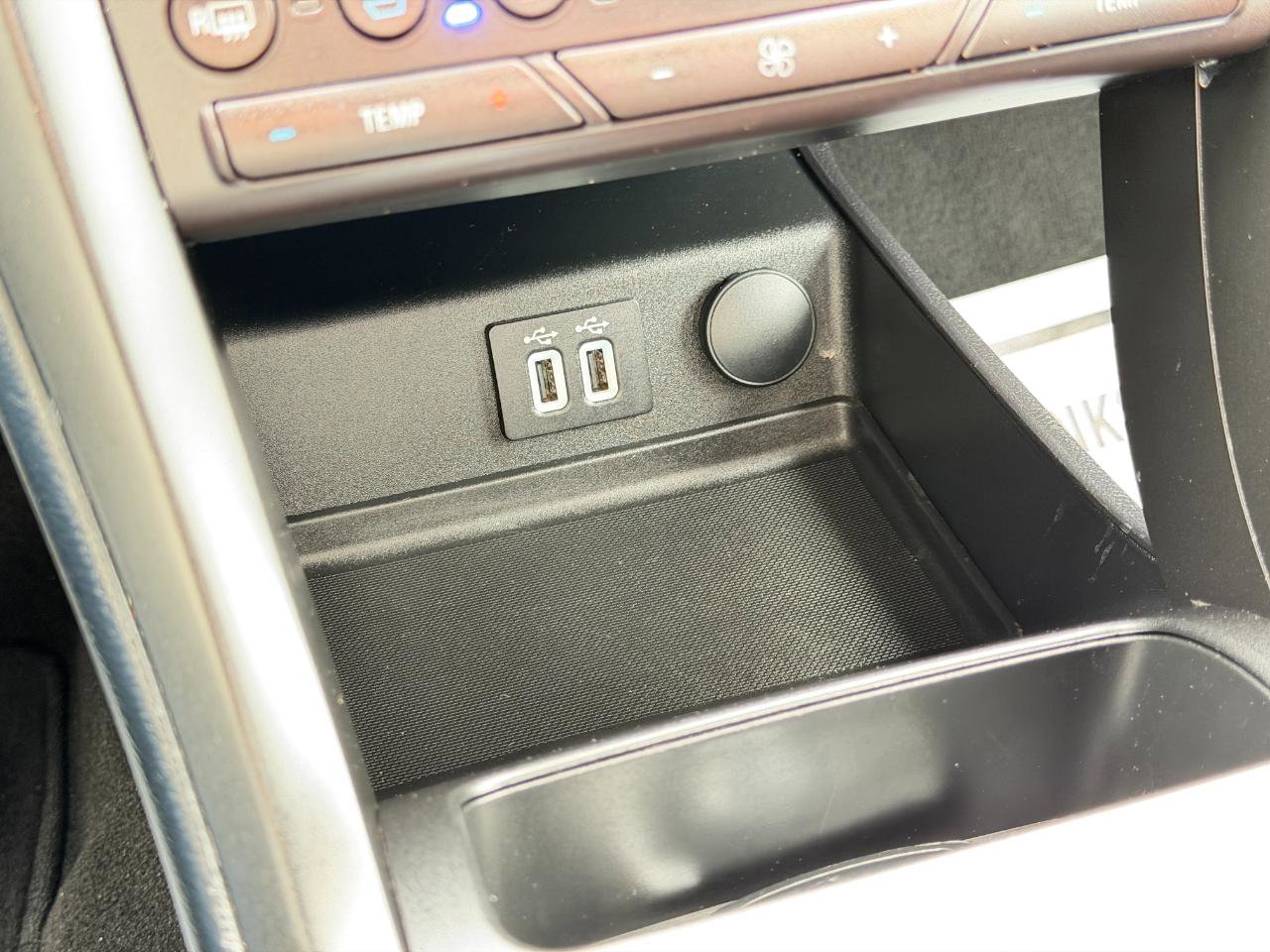 Used 2019 Ford Fusion Energi Titanium FWD image 24