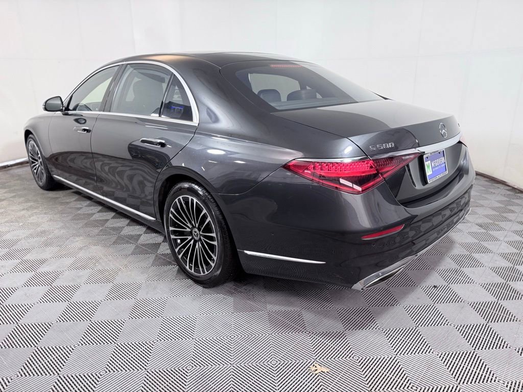Used 2022 Mercedes-Benz S 500 4MATIC w/ 3D Technology Package image 4