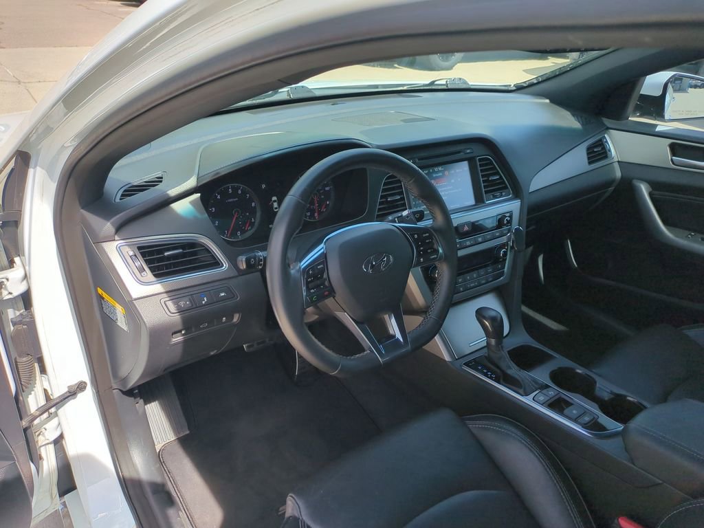 Used 2015 Hyundai Sonata Limited 2.0T w/ Cargo Package image 17