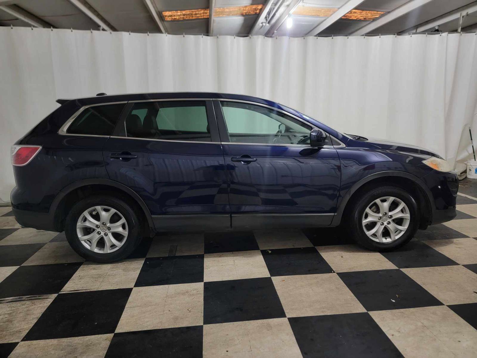 Used 2012 MAZDA CX-9 Touring w/ Moonroof & Bose Audio Pkg image 4