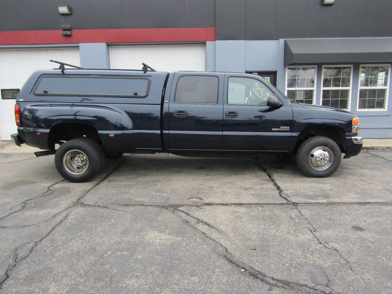 Used 2005 GMC Sierra 3500 SLT w/ Heavy-Duty Power Package image 7
