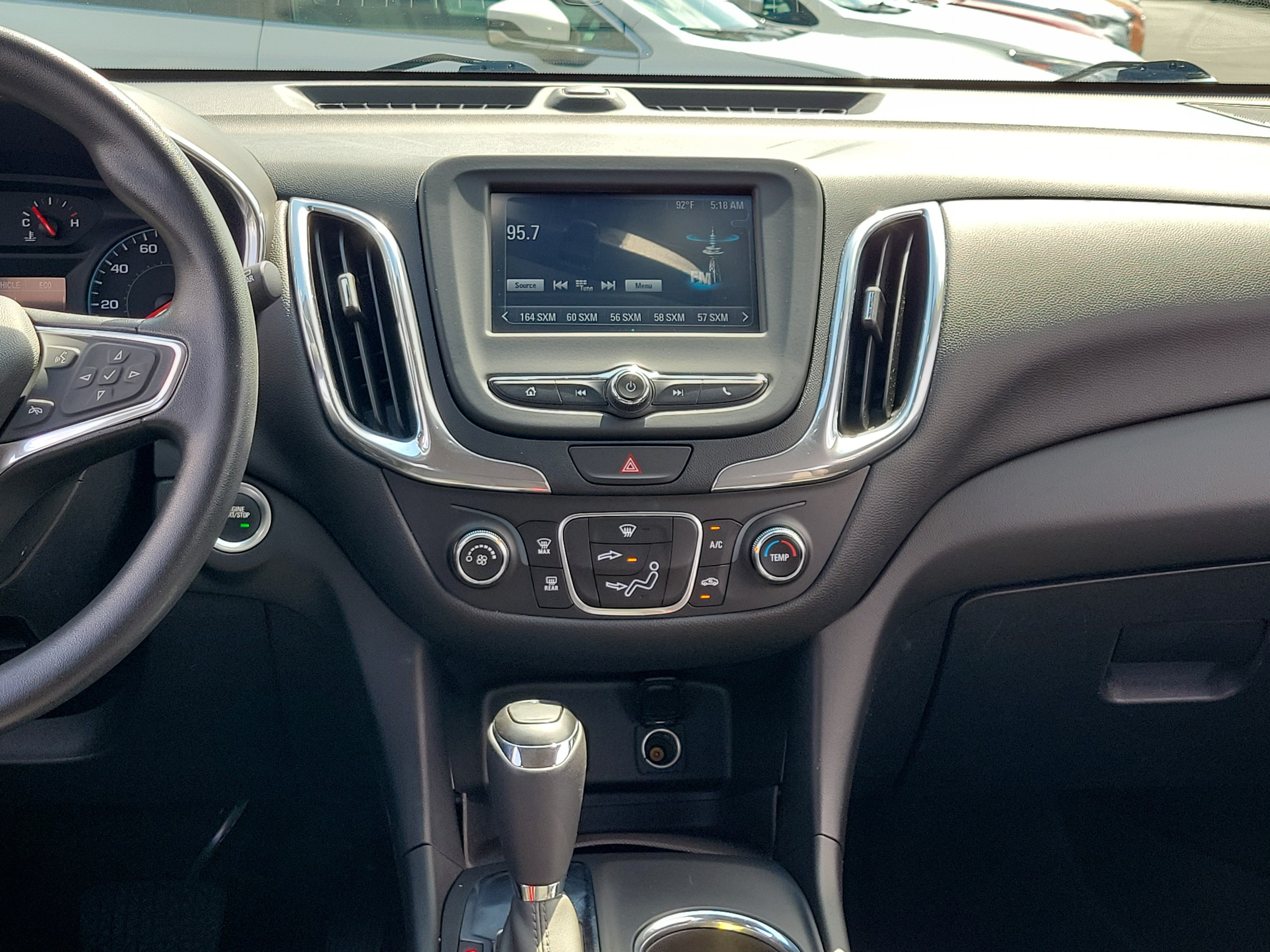 Used 2018 Chevrolet Equinox LT FWD image 19