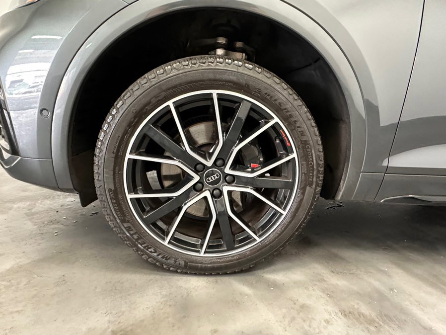 Used 2023 Audi SQ5 Prestige w/ Prestige Package AWD/4WD image 19