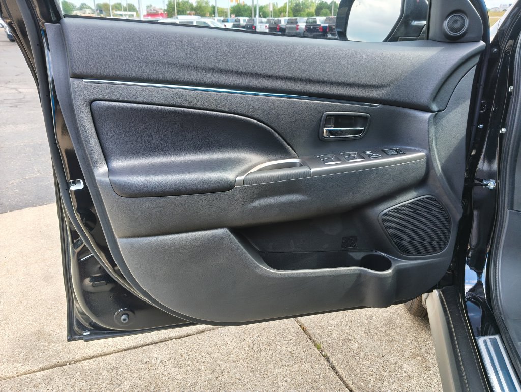 New 2026 Mitsubishi Outlander Sport SE AWD/4WD image 25