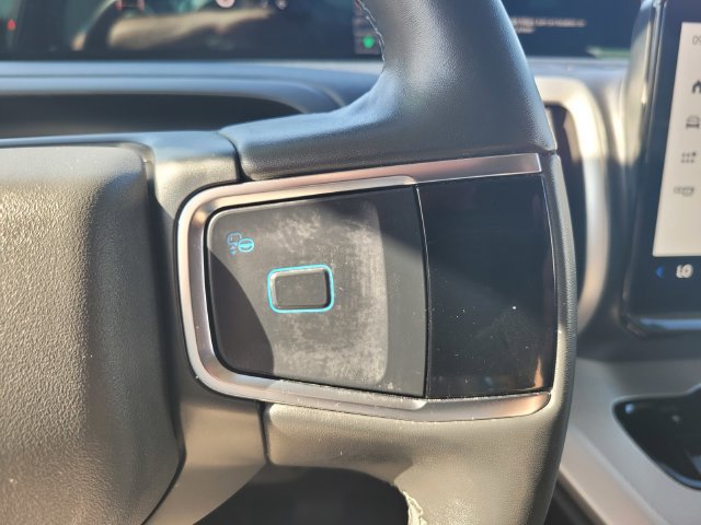 Used 2025 Ford Expedition Active AWD/4WD image 27
