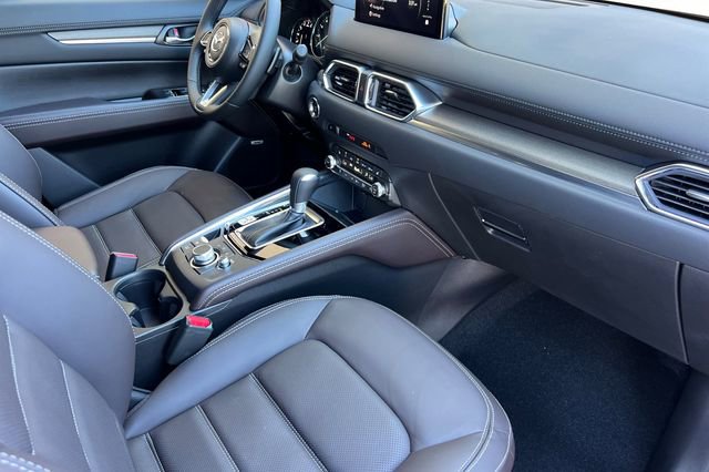 New 2025 MAZDA CX-5 Signature image 18