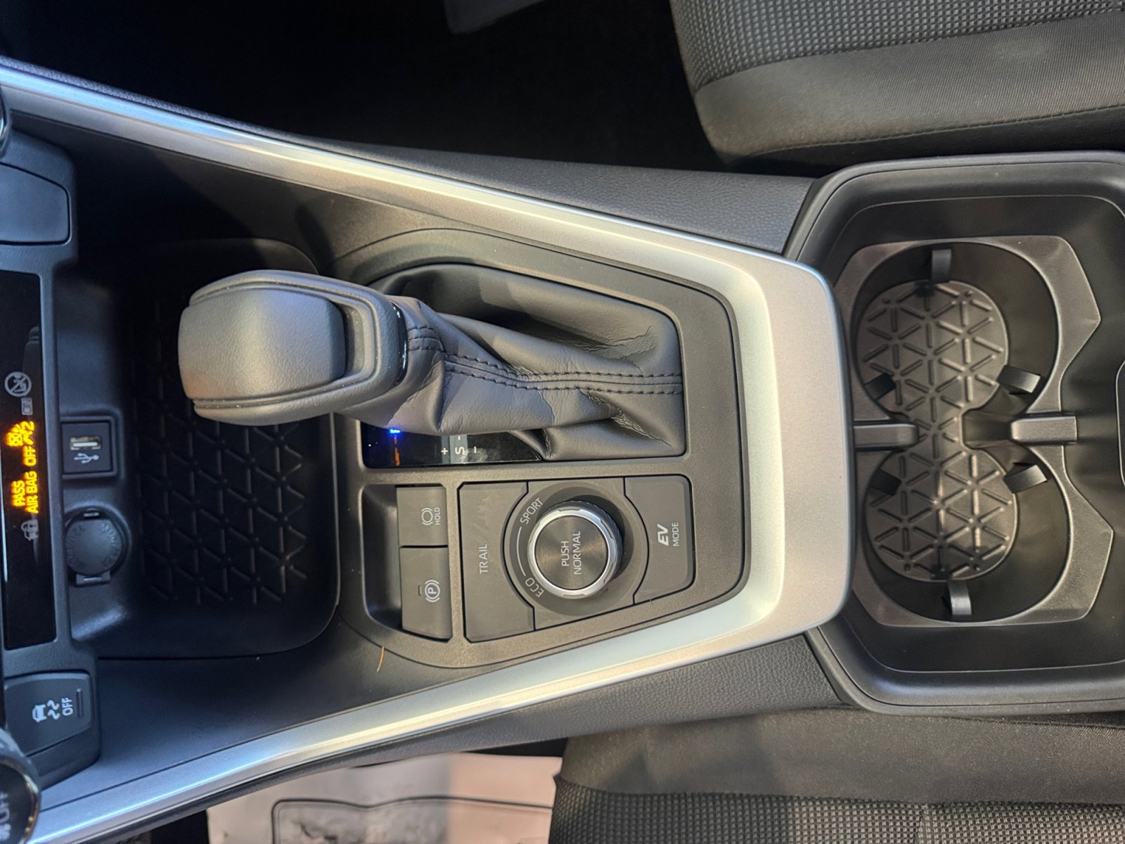 Certified 2025 Toyota RAV4 LE image 15