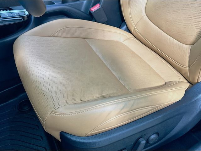 Used 2025 Kia Seltos EX w/ EX Sunroof Package image 8