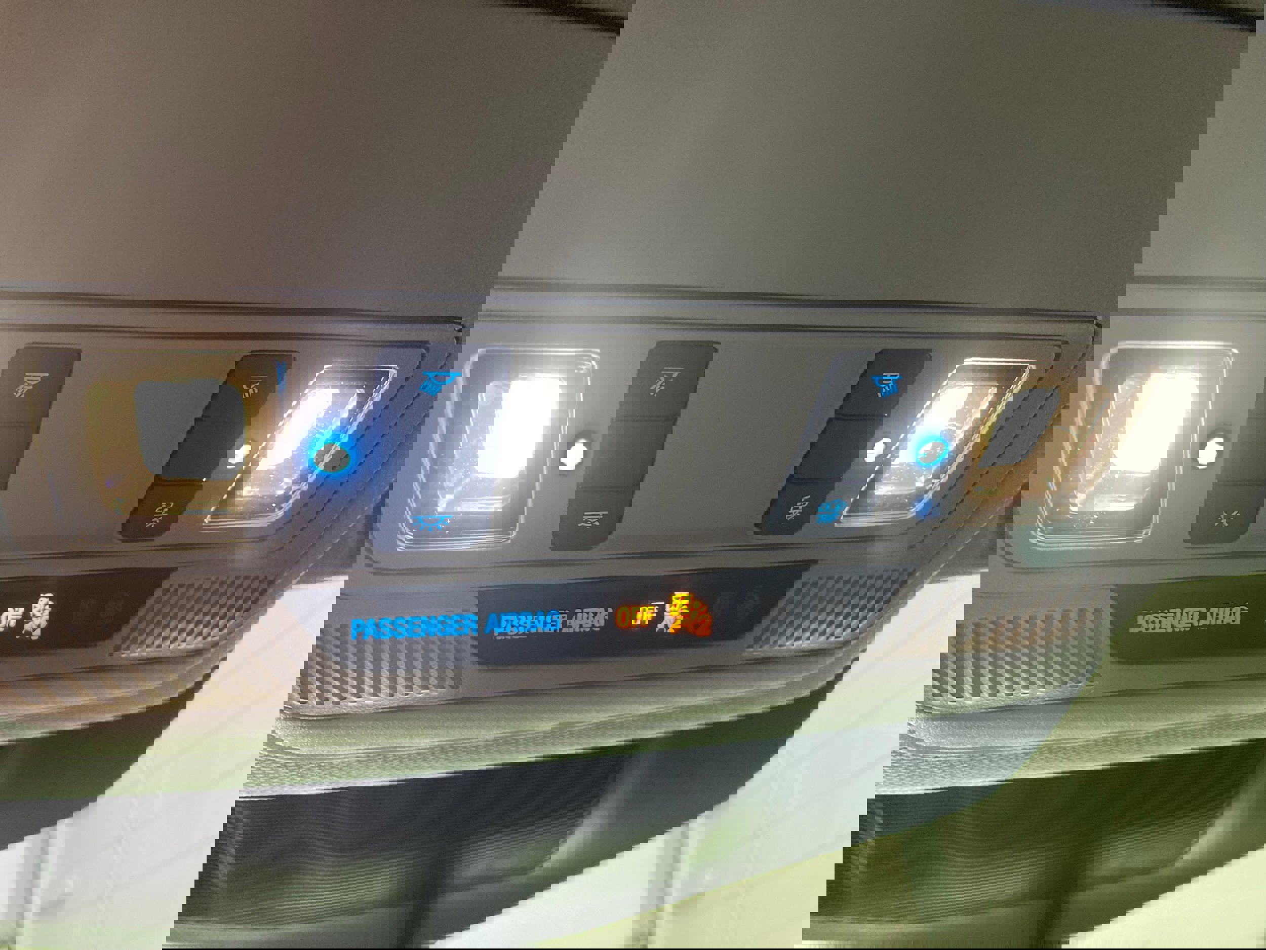 Used 2023 Ford Explorer XLT w/ Equipment Group 202A image 32