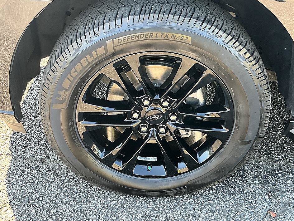 Used 2022 Ford Expedition Max XLT AWD/4WD image 9