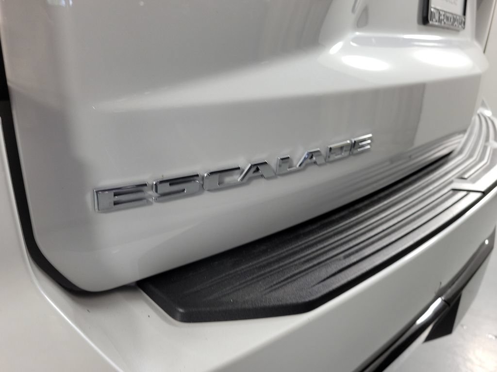 Used 2023 Cadillac Escalade Premium Luxury Platinum w/ LPO, Floor Liner Package AWD/4WD image 5