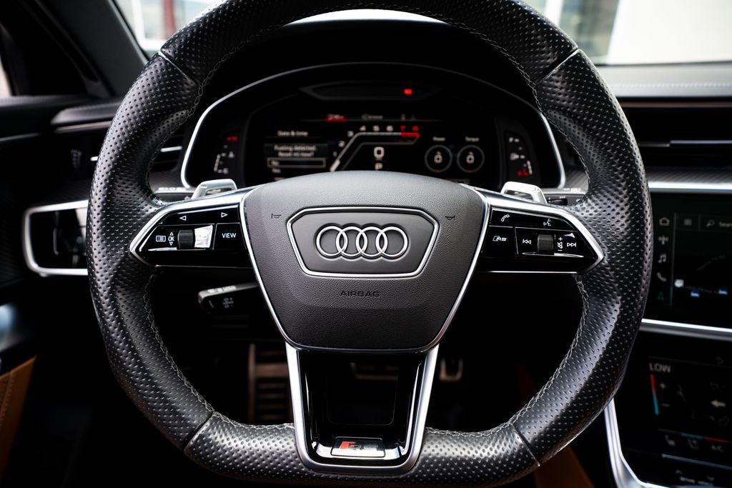 Used 2022 Audi RS 6 w/ Executive Package AWD/4WD image 38