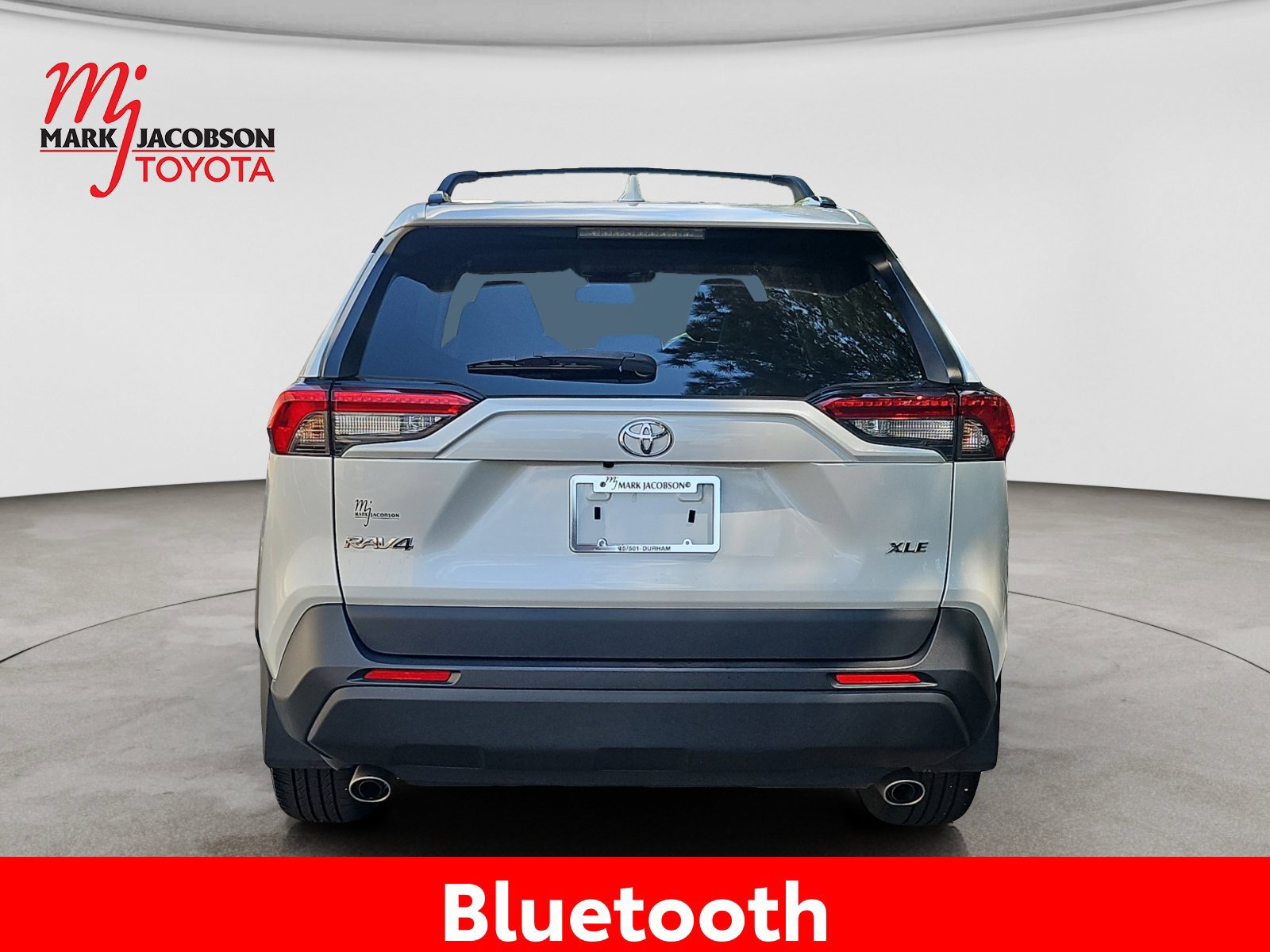 Used 2025 Toyota RAV4 XLE Premium FWD image 11